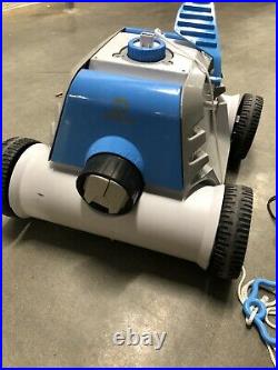 QOMOTOP Robotic Pool Cleaner, Cordless Automatic Pool Cleaner with Battery